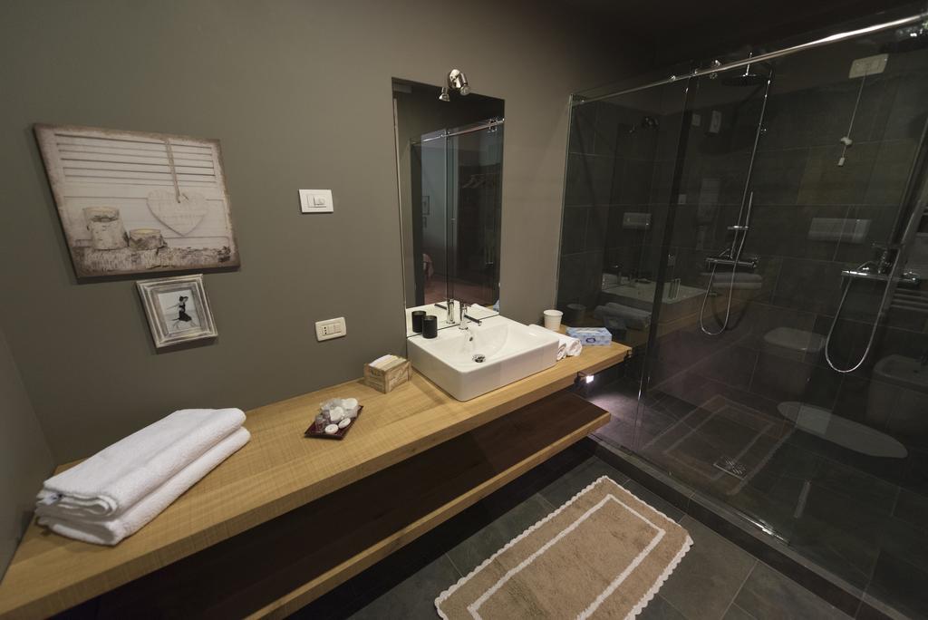 Collebeato Agriturismo Locanda Del Pesco الغرفة الصورة